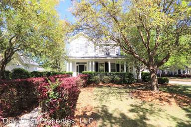 Main picture of 1400 Elfe St