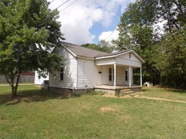 Main picture of 108 Carlton Dr