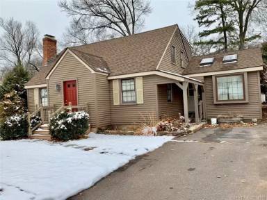 Main picture of 54 Briarwood Rd