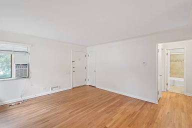 Main picture of 570 Garfield St