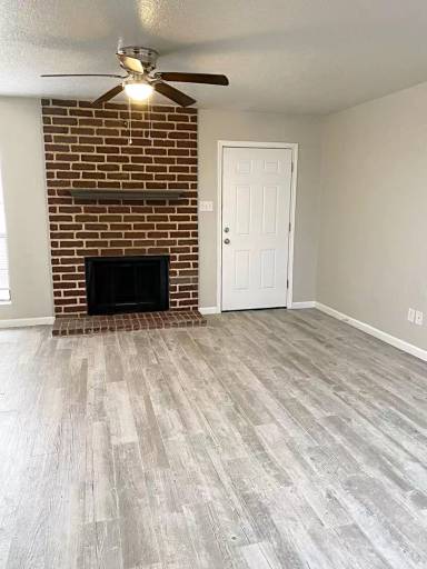 Main picture of 7882 Gladys Ave