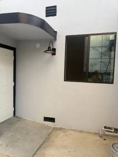 Main picture of 1518 N Broadway