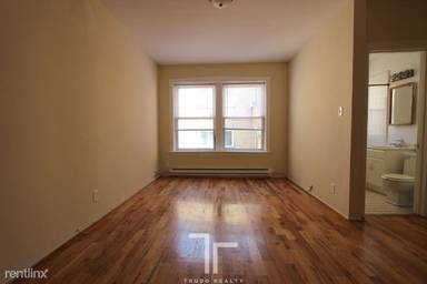 Main picture of 511 W Melrose St