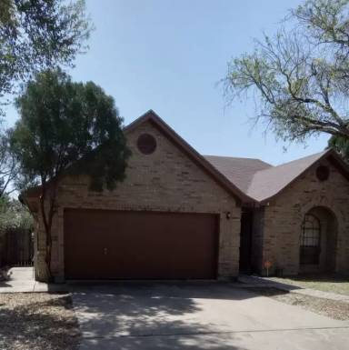 Main picture of 1921 Zenaida Ave