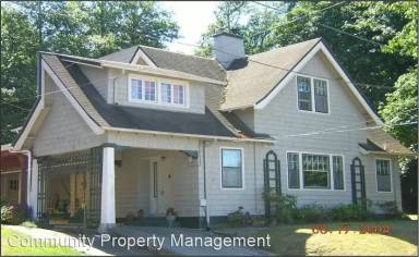 Main picture of 1731 Jerome Ave