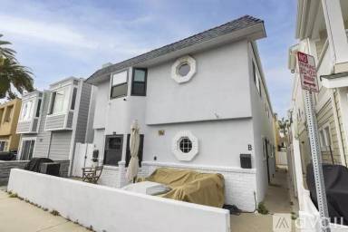 Main picture of 116 E Balboa Blvd