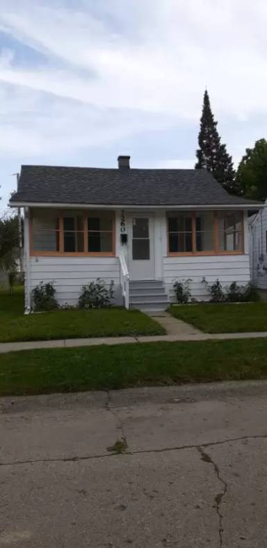 Main picture of 7260 Meadow Ave