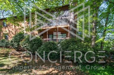 Main picture of 110 Cloister Oaks Cir