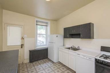 Main picture of 4159 Terrace St