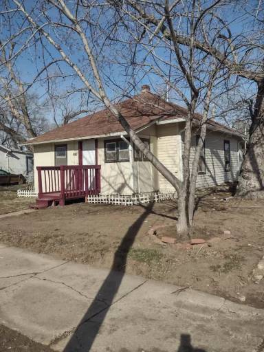 Main picture of 1528 E 3rd Ave