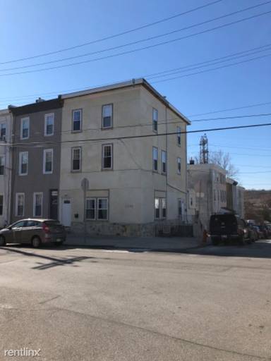 Main picture of 3350 Conrad St