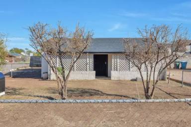 Main picture of 3811 S 9th St