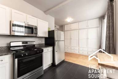 Main picture of 2630 W Division St