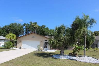 Main picture of 1851 Coral Point Dr