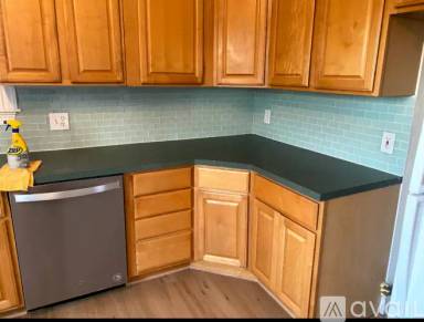 Main picture of 42 Holyoke Rd