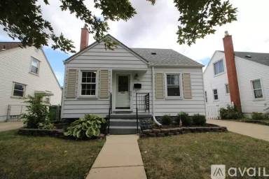 Main picture of 3839 Huron St