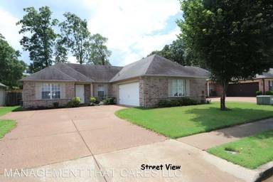 Main picture of 8873 Versilia Ave