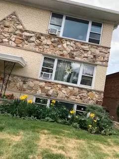 Main picture of 5667 W Higgins Ave