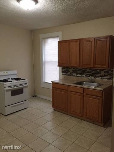 Main picture of 33 Shelton Ave