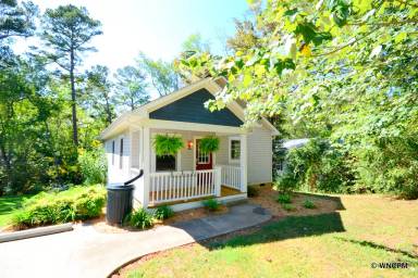 Main picture of 16 Spinet St