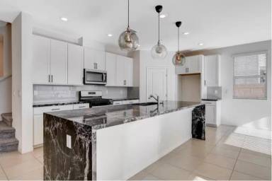 Main picture of 8439 Vacarez Dr