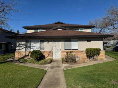 Main picture of 233 Harding Blvd
