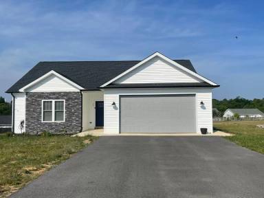 Main picture of 15 Derby Ln