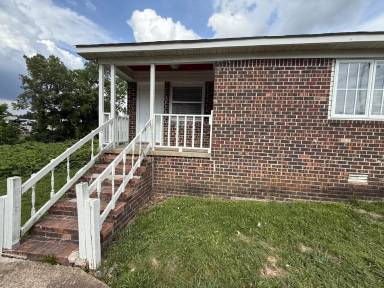 Main picture of 62 Cinnamon Dr