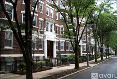 Main picture of 32 Queensberry St