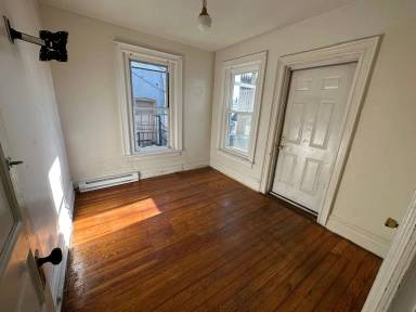 Main picture of 226 N 12th St