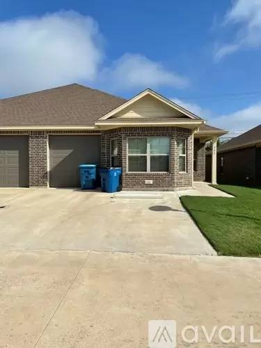 Main picture of 301 W Panther Way