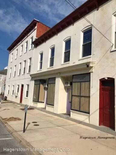 Main picture of 9 E Salisbury St