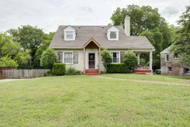 Main picture of 2924 Glenmeade Dr