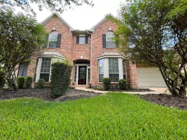 Main picture of 11902 Cedar Creek Dr