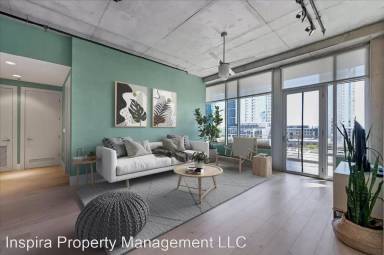 Main picture of 800 W 5th St