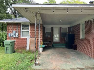 Main picture of 1200 Meadow Dr NW