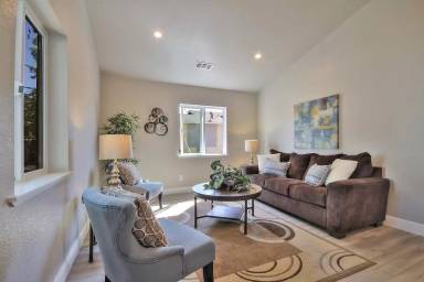 Main picture of 528 Alola St