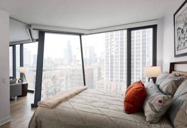 Main picture of 1327 S Michigan Ave