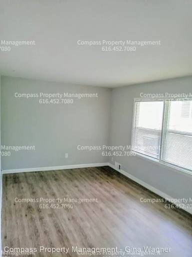 Main picture of 138 Burt St SE