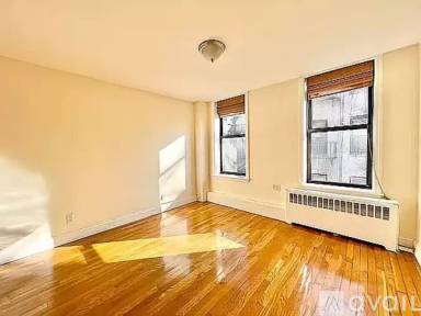 Main picture of 278 E 10th St