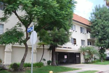 Main picture of 15045 Magnolia Blvd