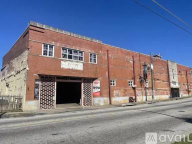 Main picture of 555 Whitehall St SW