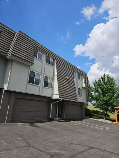 Main picture of 50 Bisset Ct