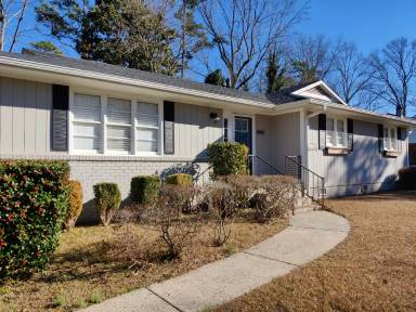 Main picture of 4907 Farm Pond Ln