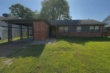 Main picture of 978 Gary St