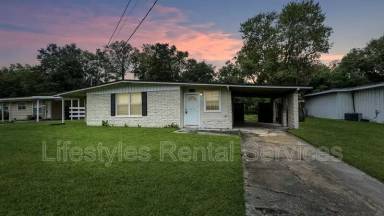 Main picture of 6947 Clovis Rd