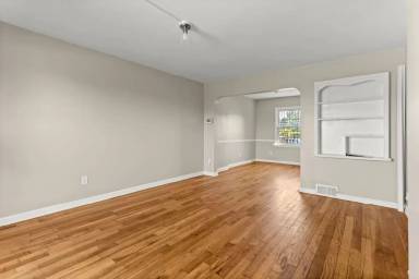 Main picture of 450 Marquette Dr