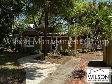 Main picture of 533 S Hyer Ave