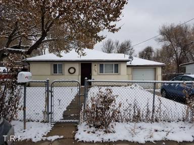 Main picture of 2709 W Water Ave