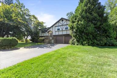 Main picture of 2842 Andrea Dr